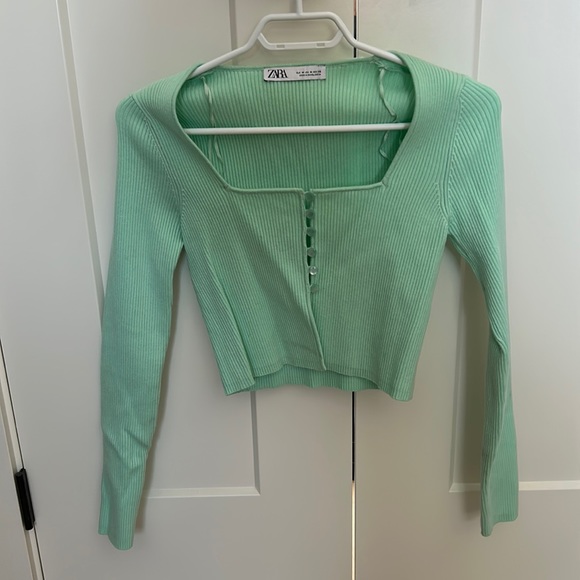 Cropped Knit Sweater - Picture 2 of 2